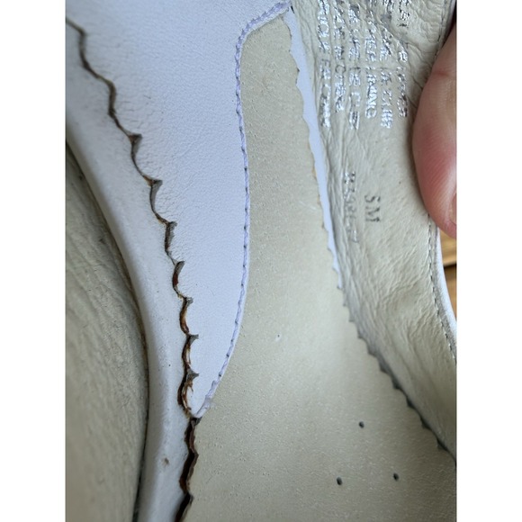 Vintage Y2K Be Comfortable Blonde White Buckle High Heels Peep Toe Straps 5M - Picture 8 of 8